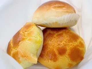 Golden Chariot Bakery & Restaurant