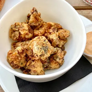 Crispy Fried Mushrooms, panko breaded mushrooms served with chipotle aioli dipping sauce