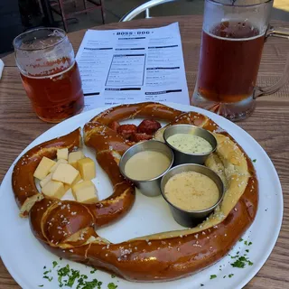 Big Boss Pretzel Plate