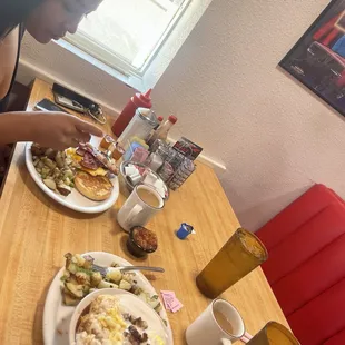 Bo's Specialty and The Hogg Muffin