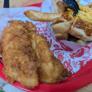 Tenders and chili cheese fries