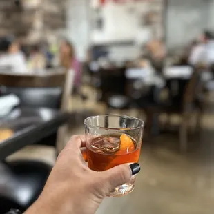 Old Fashioned O&apos;clock