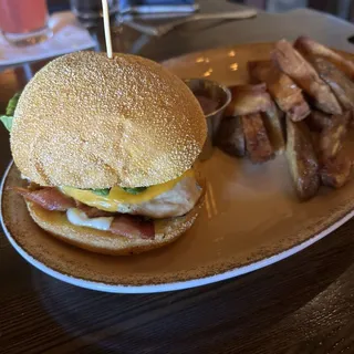 GOLD MEDAL CHICKEN SANDWICH