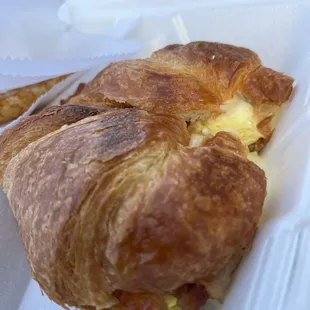 Bacon, egg and cheese croissant