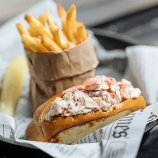 Maine Lobster Roll @ Boston Commons Nashville