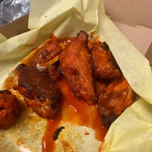 Spicy Buffalo wings 5 1/2 pieces? C&apos;mon!!