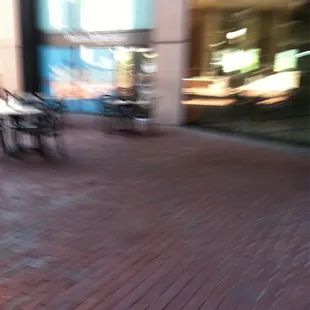 a blurry image of a restaurant