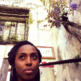 Nikia F.