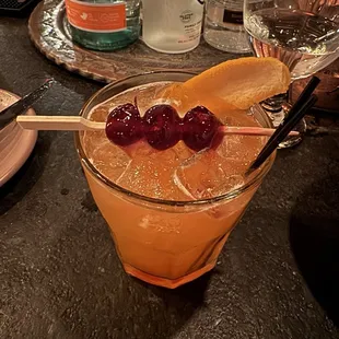 Vodka Grapefruit w/cherries