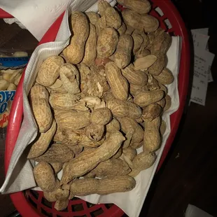 $1 baskets of peanuts