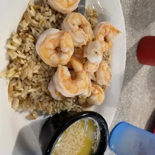 Shrimp scampi lunch portion.