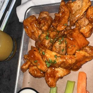 Boston&apos;s Famous Wings - Double