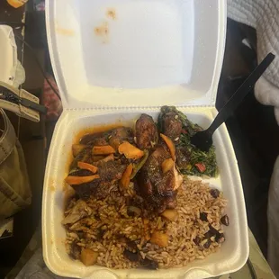 Ordered Brown Stew Chicken... they used leftover jerk chicken and put it in the sauce.... Not good.
