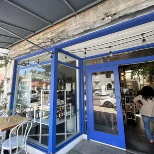 the entrance to the restaurant