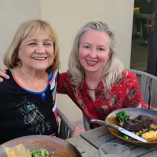 Lovely rooftop dinner at sunset with the ladies who make Botanica successful. Level 5 at Hotel Chaco 06/2022.