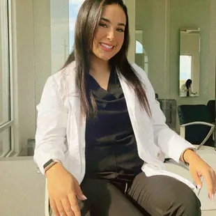 Welcome to new intern Faith. We're glad to have you as part of the Botanica crew.