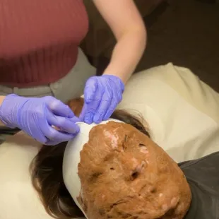 Rosehip hydrojelly mask added right after a face waxing service to calm, soothe and moisturize