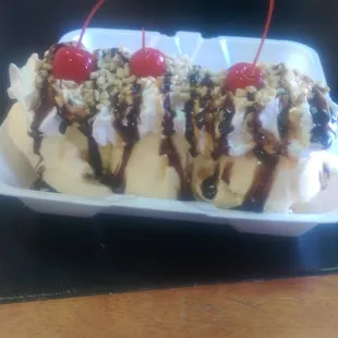 Delicious banana split