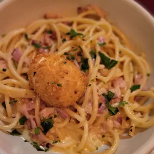Bucatini Carbonara