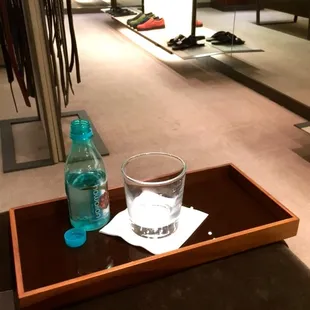 仲良しの店長Dinaは気遣い溢れる優しい女性です。