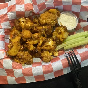 BUFFALO CAULIFLOWER BITES