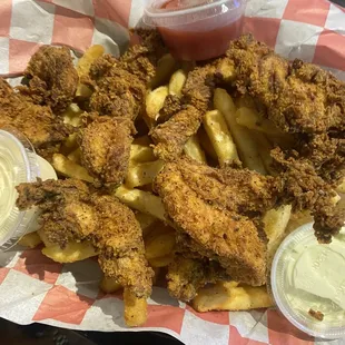 BUTTERMILK CHICKEN TENDERS w/FRIES