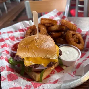 Cheeseburger and onion rings