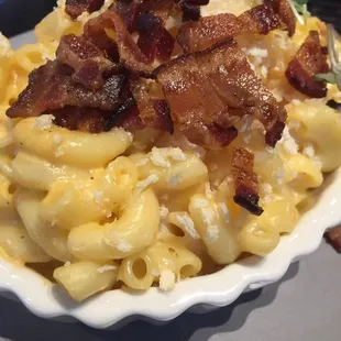 Mac N Cheese ****