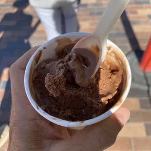 Vegan chocolate marshmallow! And yes it's yummy!!!!