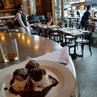 PROFITEROLES