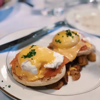 EGGS BENEDICT