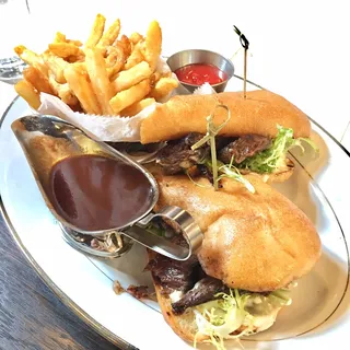STEAK SANDWICH