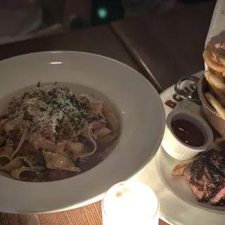 Pappardelle Bolognese
