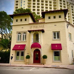 the entrance to a hotel