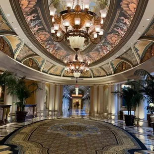 Walking through Venetian to get to Bouchon