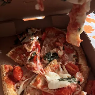 Hot pizza was packed in the bag sideways.  Small mistake, but whyyyyy???