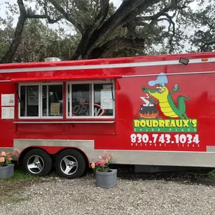 Boudreaux's Cajun place food trailer