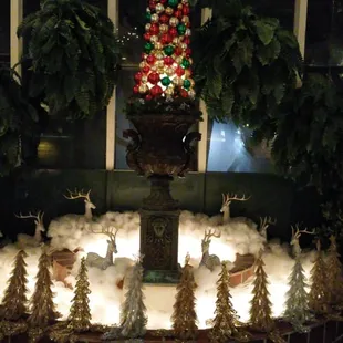 Boudreaux's Catering - Christmas decor