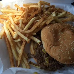Double hamburger and homemade fries.