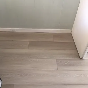 Cali longboard vinyl flooring white oak