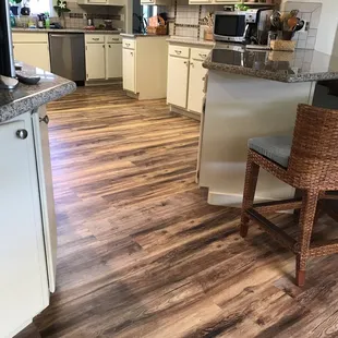 Wood looking vinyl flooring by Karndean.