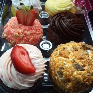 Chocolate covered strawberry  Strawberry shortcake  Banana Pudding  Chocolate Fudge  Lemon  Butterfinger