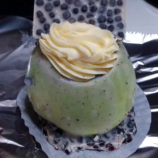 Cheesecake Stuffed Cookies and Creme Apple