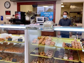 Grand Donuts