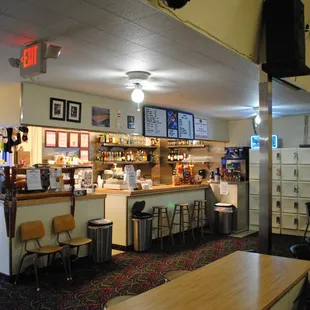 Clean and efficient bar and grill area. The staff was very friendly and courteous to me and my family.