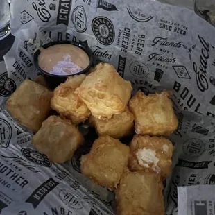 cheese curds with wrong cheese mix (nor are they curds)