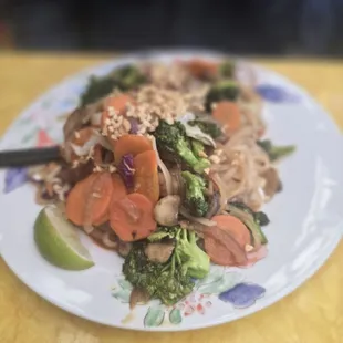 ramen and noodles, noodle dish, noodle soup, food, ramen, noodles