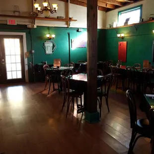 dining room with christmas tree
