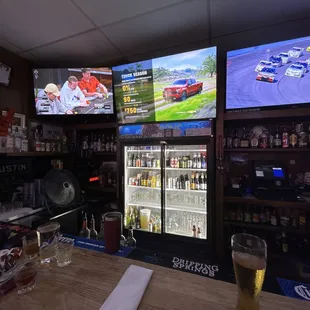 Bar and tvs