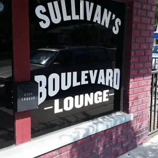 the outside of the restaurant